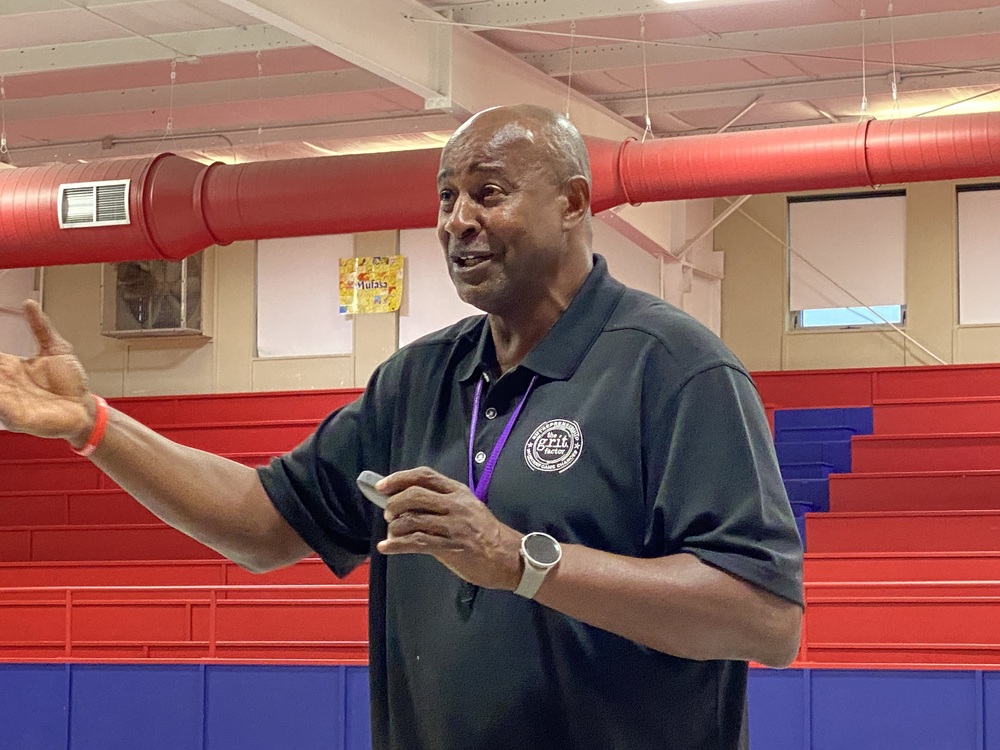 Sidney Moncrief Horatio Public Schools